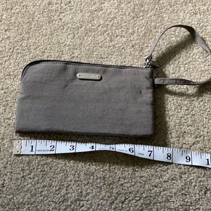 Baggallini wristlet